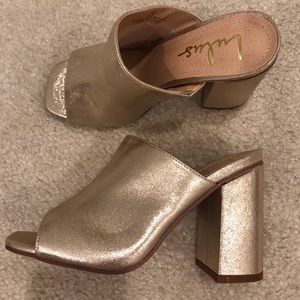 Lulus gold wedge mule